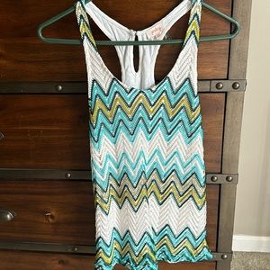 Dressy zigzag stripe tank